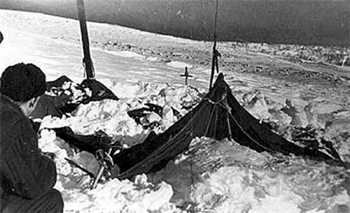 1959年苏联雪山灵异工作：7男2女死状怪异，至今被列为未解之谜
