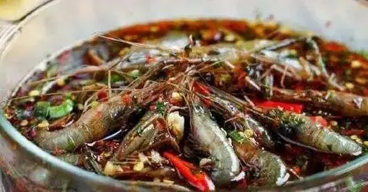湖南小伙长期生吃虾蟹，CT影像把他吓坏了！