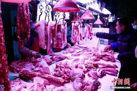 猪肉价格坐“滑梯”：连续多周下降 猪周期或将加速见底