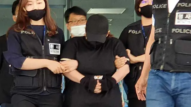韩国女子虐童致死二审被判25年：将继子锁行李箱长达7小时