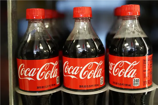 可口可乐终于要换包装了：公司将推纸壳包装 更环保