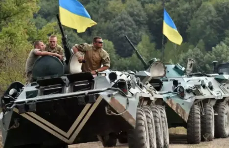 乌克兰东部重兵云集，美俄互怼，大战一触即发