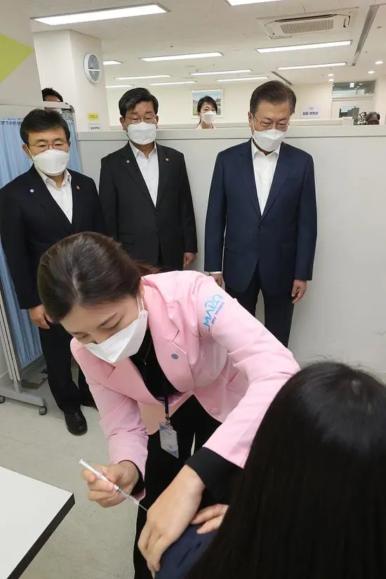 韩国1人接种阿斯利康疫苗后出现血栓，已死亡！ 20多国停打阿斯利康疫苗