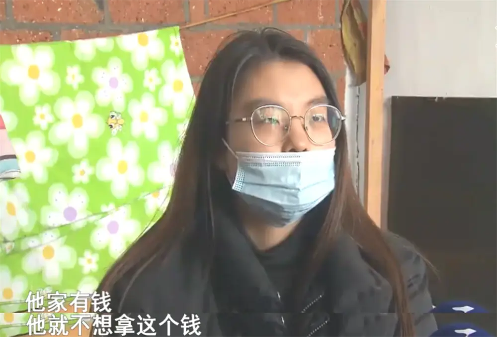 “我想给孩子找个爸”，22岁姑娘隐瞒身孕与网友闪婚，被抛弃后陷入绝境