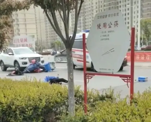 安徽一外卖员发生交通事故后 遭120急救车再次碾压