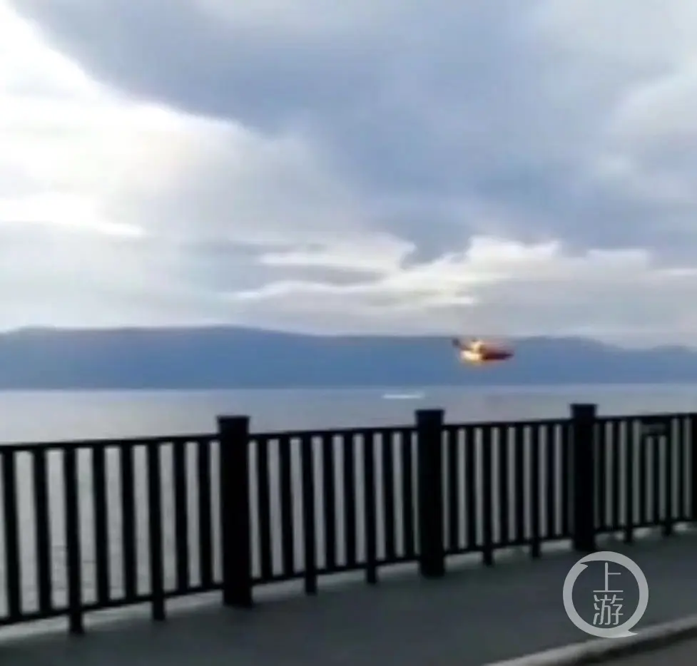 云南大理一森林灭火直升机失事坠入洱海