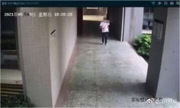 还原成都49中学生坠亡事件：关键监控有无缺失？坠楼是如何发生的？孩子为何走到这一步