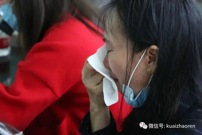 海南小男孩5岁被拐，29年后被发现在杭州监狱服刑……前天记者见证了一场特殊的团圆