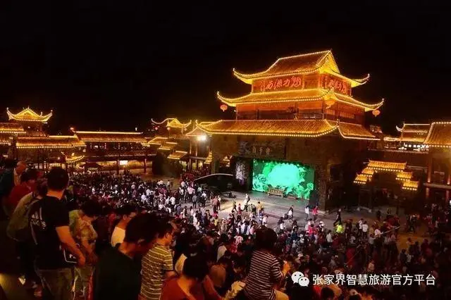 张家界通报：这2000人都是高风险！中纪委发声，新华社追踪南京疫情