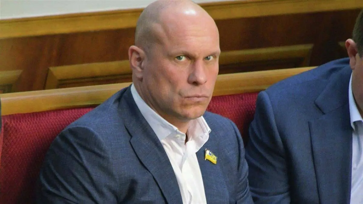 乌克兰国会议员再次号令总统泽连斯基下野