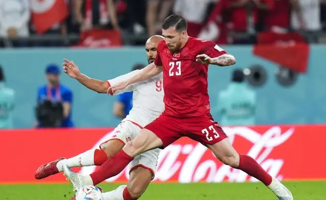 0-0！世界杯首场平局到来，丹麦闷平突尼斯，小舒梅切尔屡献神扑
