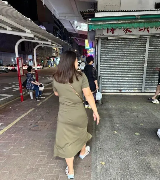 最近香港街头碰到这群东谈主，一定要躲远点！