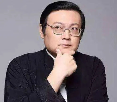 已经“无所不知”的老梁，为何所有节目齐被封？原因太“该死”