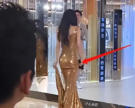迪丽热巴形体作秀?使用“假臀垫”,生过孩子胯部变宽,激励热议