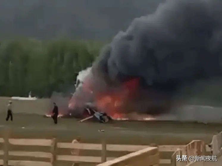 俄罗斯一架载有搭客的飞机坠毁，已致6死9伤