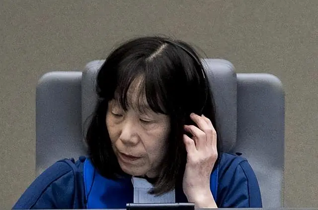 重拳反击！宣判“逮捕普京”的日本女法官，反遭普京民众追杀
