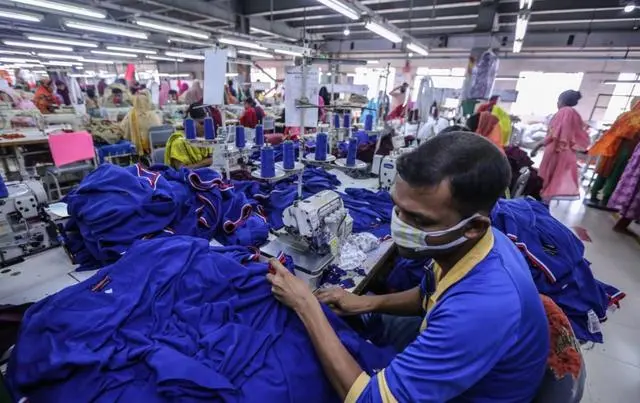 越南订单崩盘？纺织业出口跌80%，4万家工厂停工，中国做法太明智