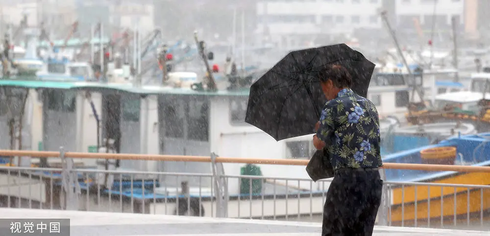 晨安·世界｜台风“卡努”登陆韩国，多地出现强风降雨