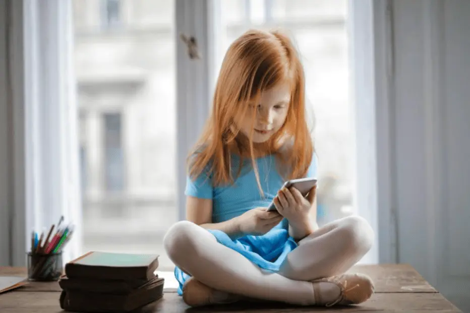 数字世界下的儿童教养：家长如何帮助孩子合理使用电子产品？