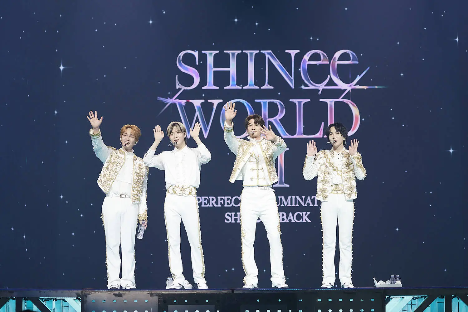 SHINee安可演唱会盛况空前！出说念16周年仍旧明慧的高品性献技！