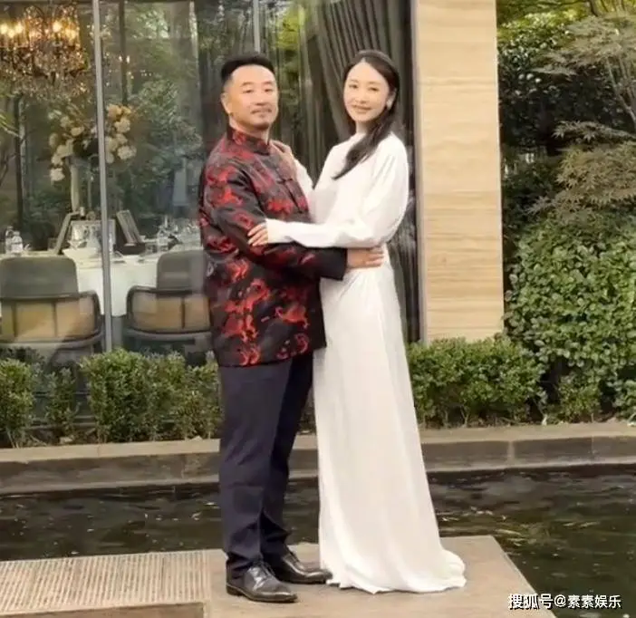 黄海波曲栅栅庆祝成亲十周年，感谢妻子不离不弃，黄磊在喜宴发言