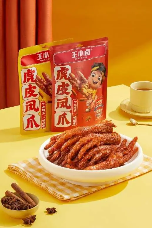 朱丹蓬：618战绩刷新历史纪录背后，看王小卤凤爪零食宇宙？