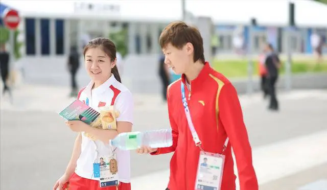 国乒女单首轮惊艳登场，陈梦猖厥横扫敌手，开启卫冕之路