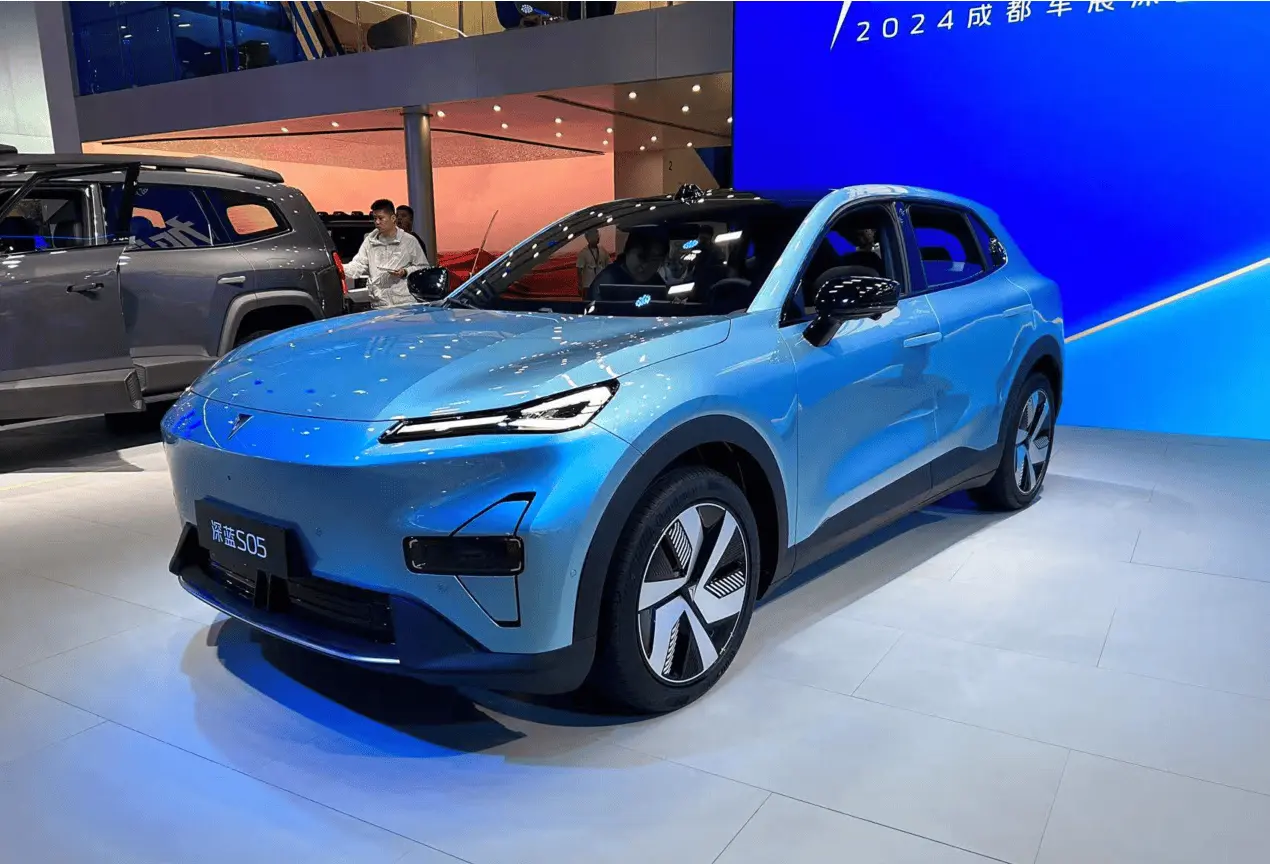 深蓝全新SUV S05首发亮相，启动体式和居品定位基本详情