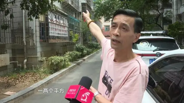 阳台外面建阳台，贵阳一户东说念主家的装修惹怒了其他业主：险些不行理喻