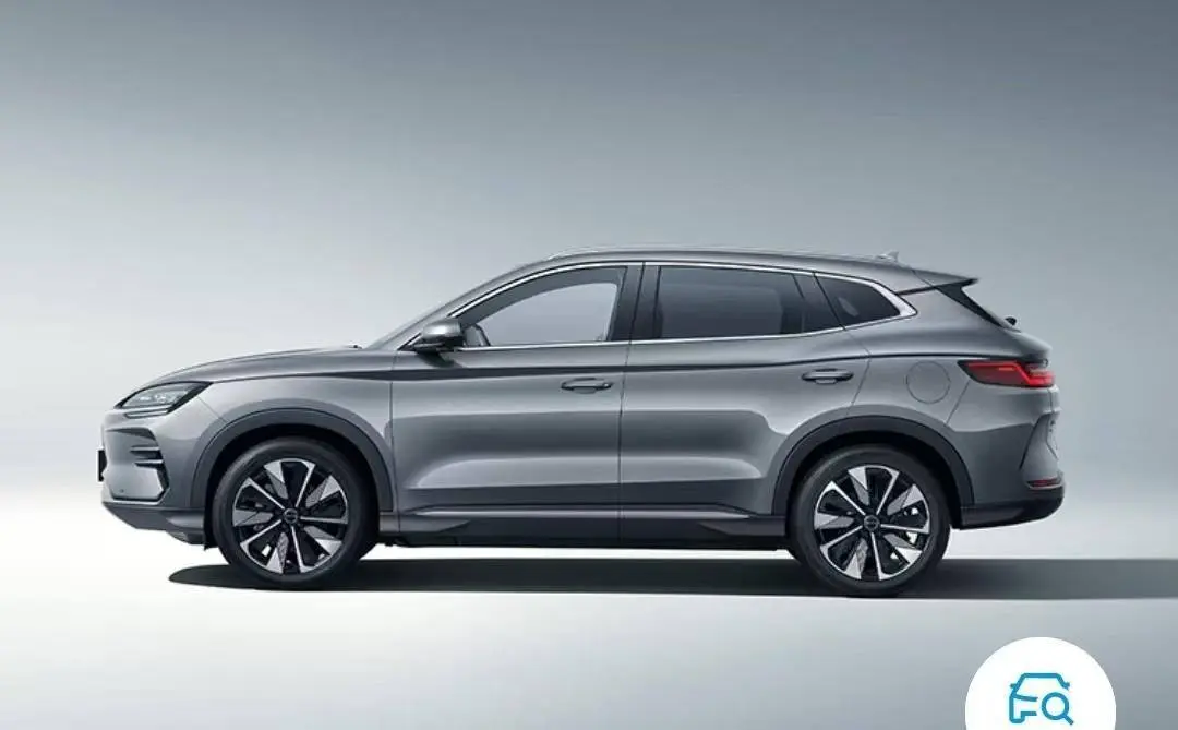 纯电中型SUV 比亚迪宋PLUS EV和极狐阿尔法T5怎么选？