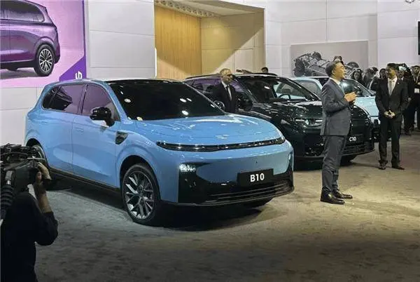 零跑 B10 紧凑型 SUV 厚爱亮相，来岁大家上市