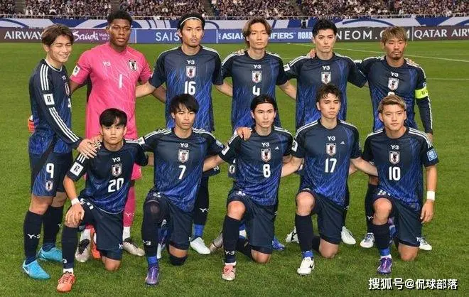 一场1-1，让18强赛再无全胜队！亚洲第一坑惨国足，出线形势大乱