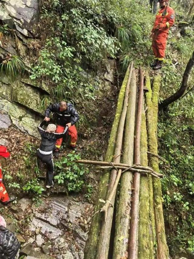 江西首次对5名违规驴友追责：依法承担2万元救援费用，国内多地发布追责提醒