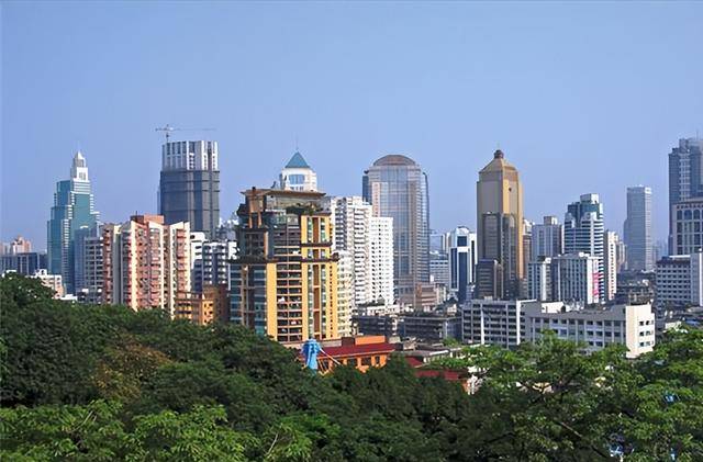 国内“倒退”彰着的城市，曾与深圳旗饱读十分，如今GDP缩水4700亿
