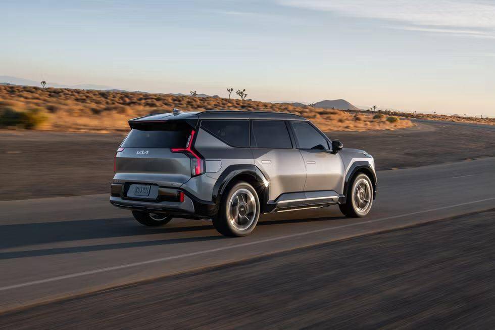 2026 款起亚 EV9 GT SUV 登场：501 马力，0-60 MPH 加快 4.3 秒