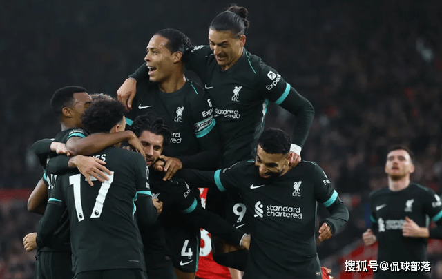 一场3-2，让英超冠军悬念基本放置！甩开曼城8分，日本球员送点球