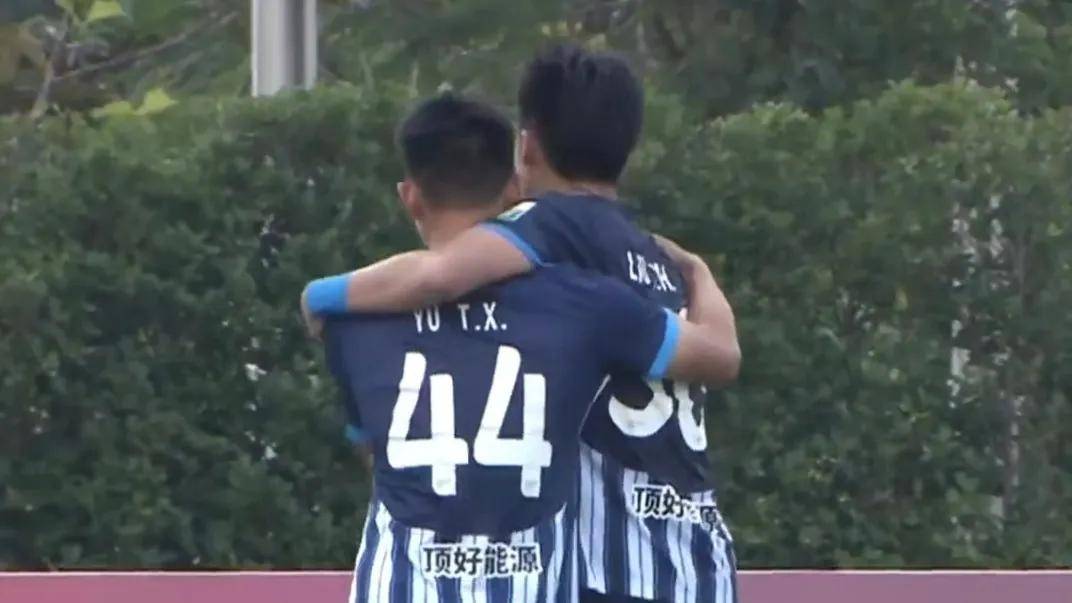 随着成都蓉城2-0，三镇逆转，U21联赛最新积分榜出炉：前三差4分