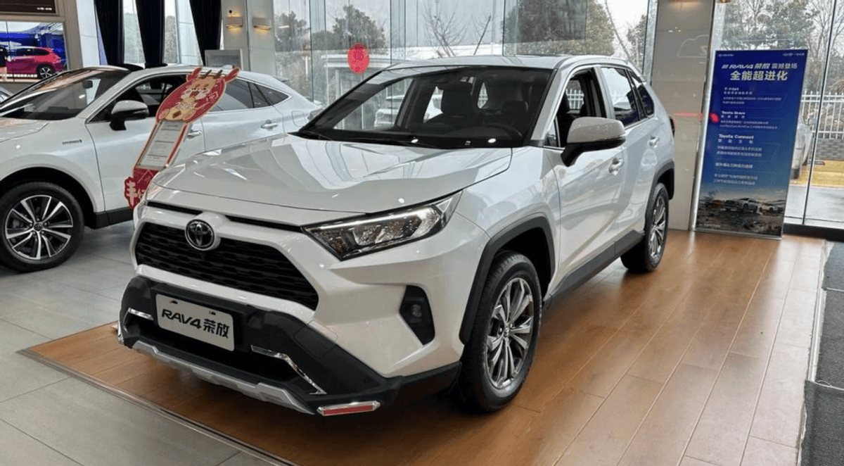 全新一代丰田RAV4谍照，若加多纯电版还有灵魂吗？