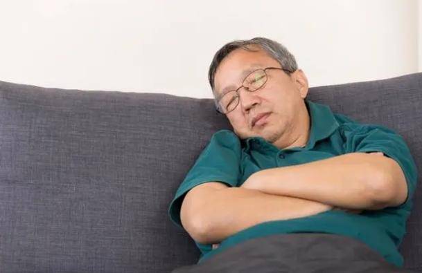 癌症降临时,“睡眠”会提醒吗?医生:出现4种异常,早筛查