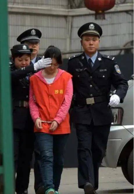 “周克华情人”账号已被封禁,警方曾回应:可能是蹭流量,也可能是本人