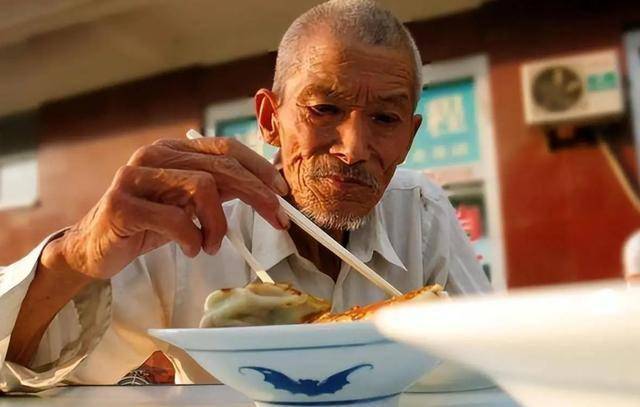 每天的一种早餐，导致心血管疾病风险增加，医生：不能再这么吃