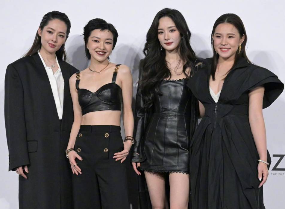 嘉东谈主红毯好精彩!余男自曝成亲,马想纯胖成大妈,张小斐丝袜破了