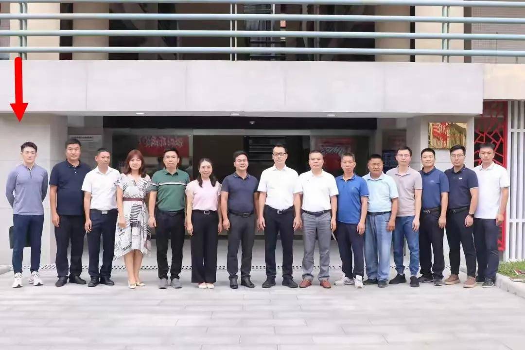 曝张馨予老公改行后续！笃定入职广州大学保卫处初中萝莉液液酱，企业账号曝光