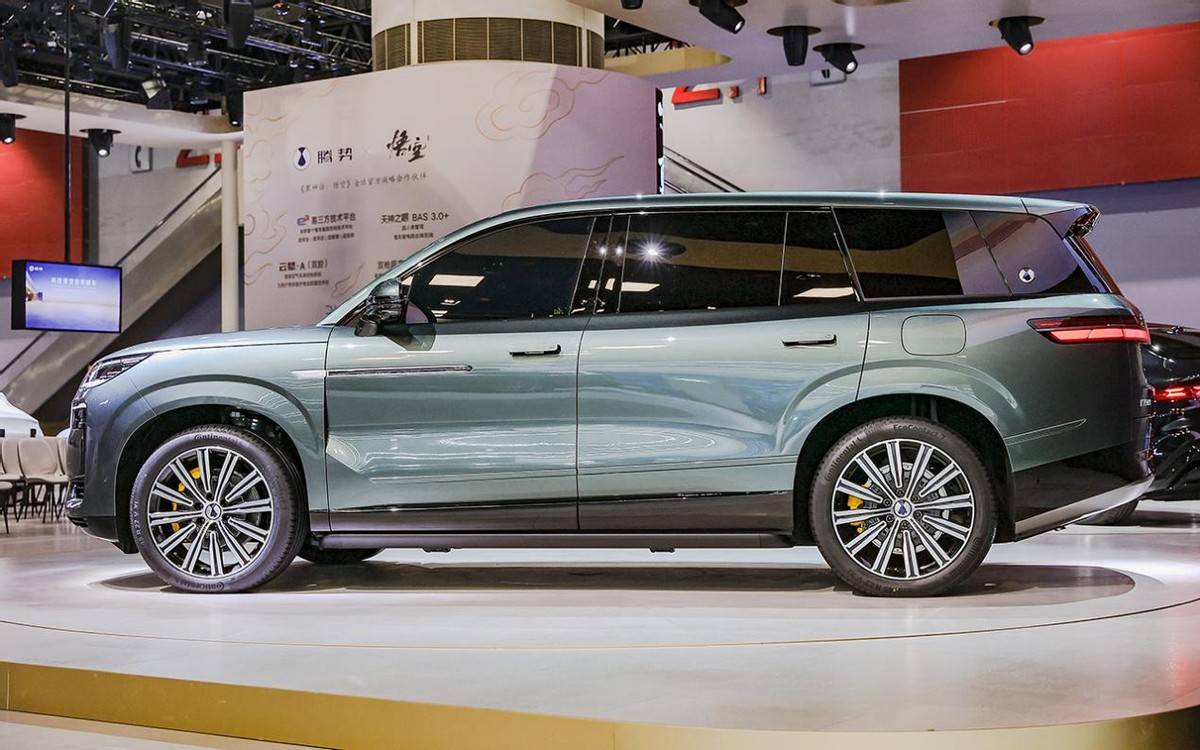 2025年买全新大型SUV，认准这4款就够了