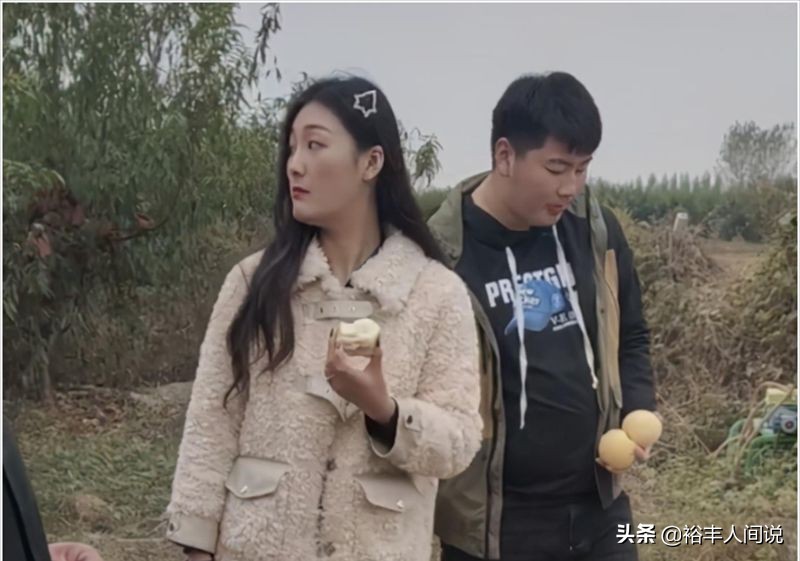 恭喜！朱小伟被曝订婚，女方身材苗条颜值高，已经喊大衣哥爸爸