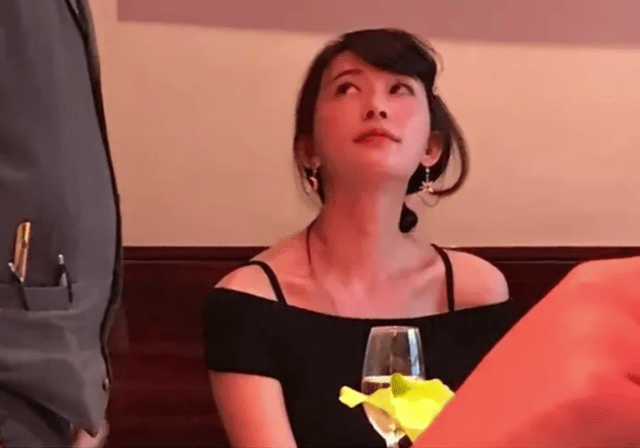林志玲现身餐厅，脸颊绯红疑醉酒，网友：言谈举止都有点日本范儿