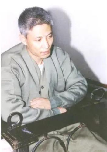 刘涌掌掴刘德华惹错人，14名律师辩护逃不TUO死刑，揭秘刘涌风云史