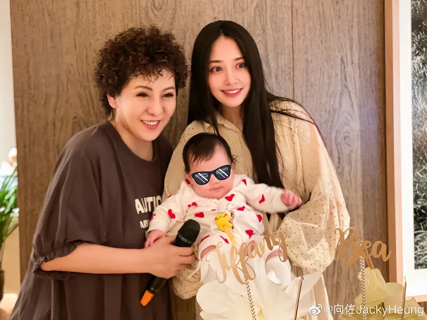 向太承认郭碧婷怀二胎！自曝是男孙下个月生产，笑得合不拢嘴