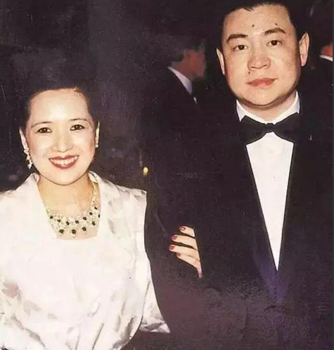 香港最好命的原配，结婚22年丈夫从无绯闻，身价百亿只生一女