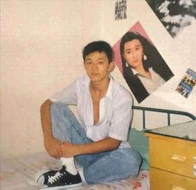 离婚10年后，曾被曝“嗜DU成新”的潘粤明，如今成功逆袭重回巅峰